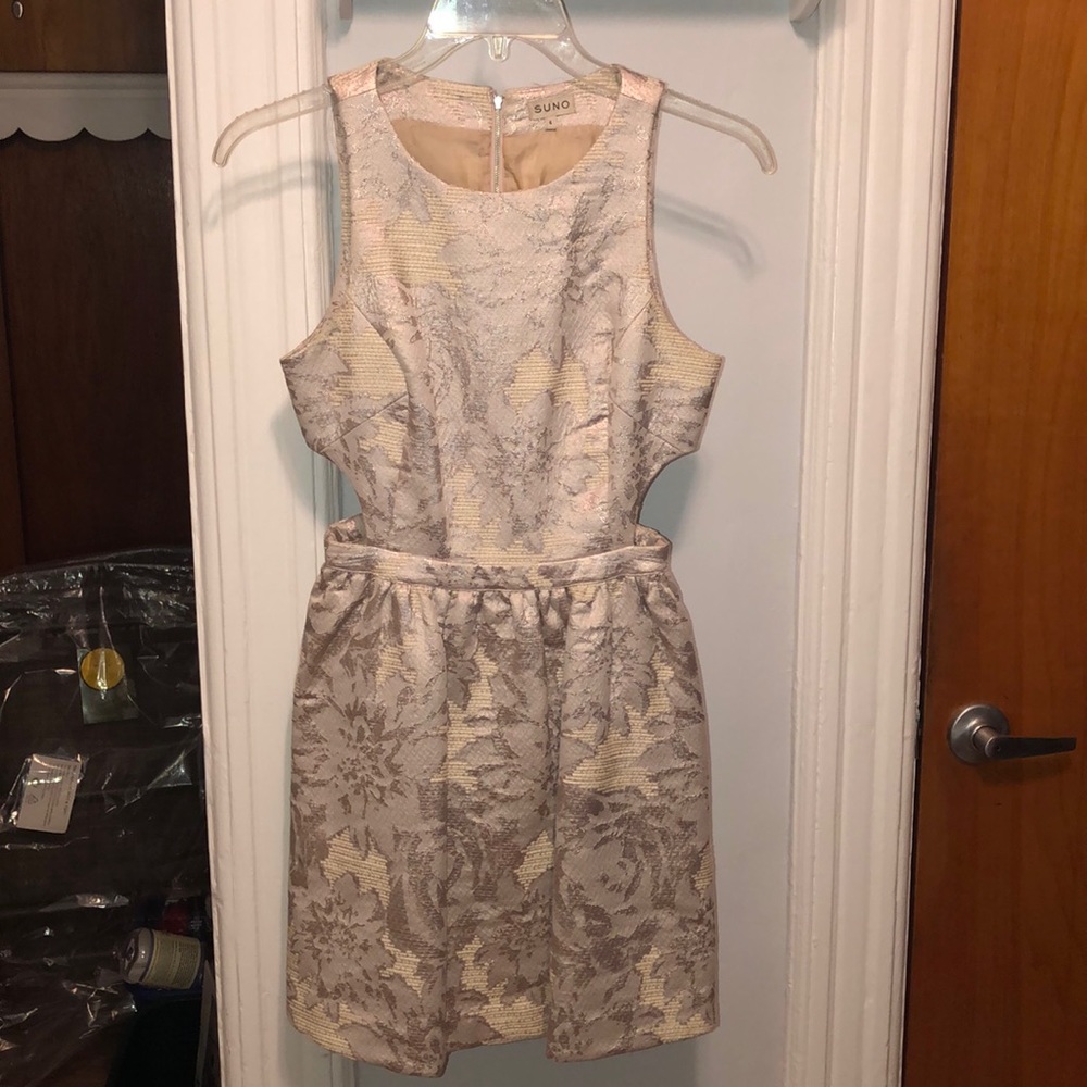 Suno Ivory & Pale Pink Suno Floral Brocade Dress